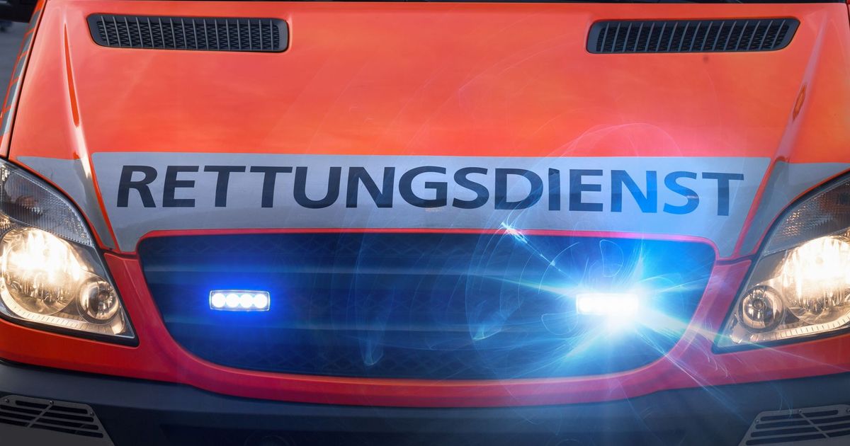 Vrouw (88) in ambulance overlijdt bij botsing met trein naar Enschede - RTV Oost