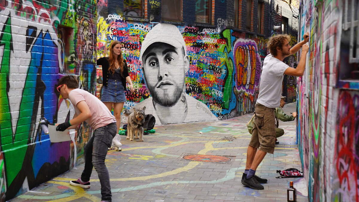 Graffitistraatje wordt omgevormd naar het engste straatje van Gent: “Het wordt enkele dagen afgesloten”