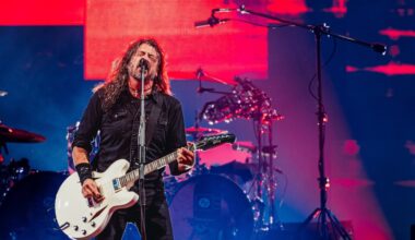 Nieuwe single Foo Fighters - "Asking For A Friend"