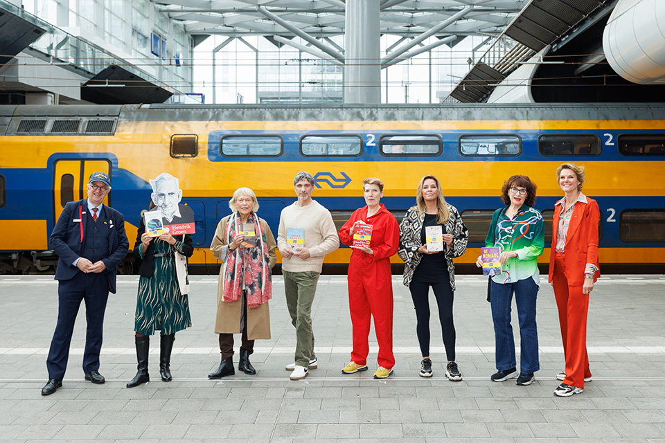 Verrassing op station: deze boeken maken kans op de NS Publieksprijs 2025