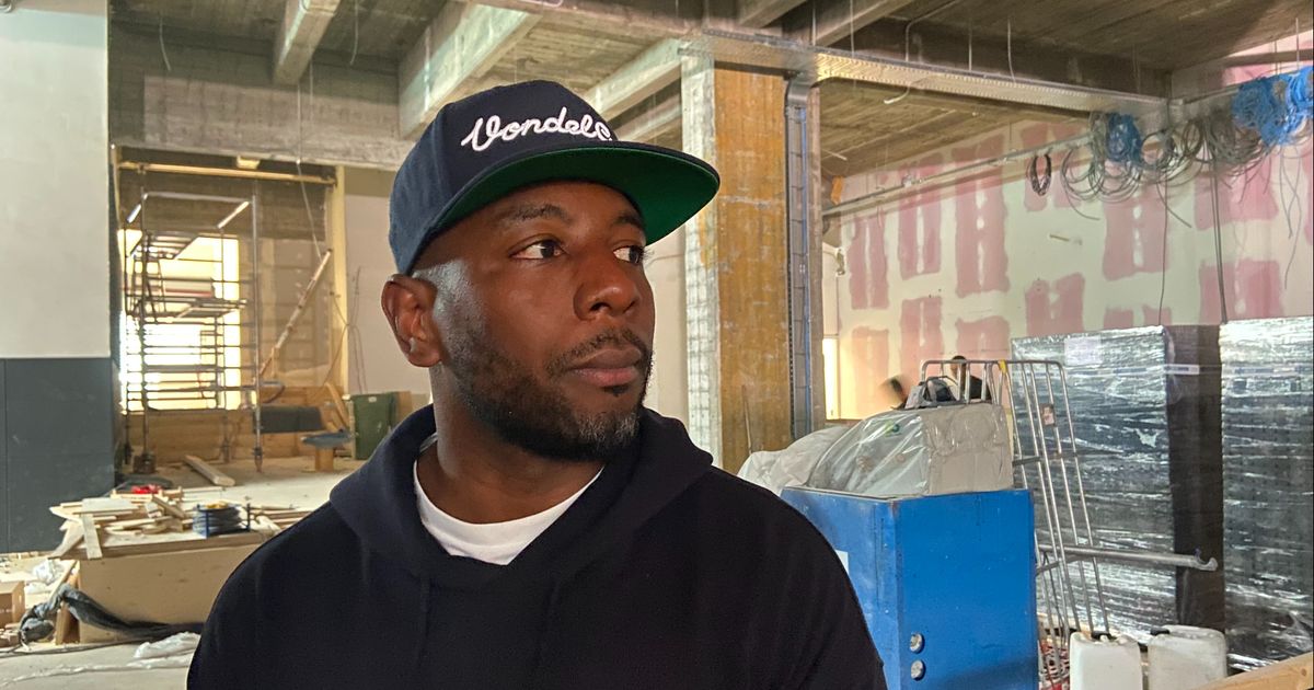 Na dood van rapper Feis ging Winne door donkere tijd: 'Nu is er licht en zonneschijn'