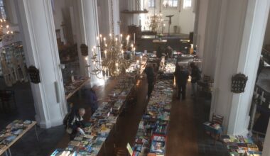 Boeken- en curiosamarkt in Catharinakerk | Cultuur