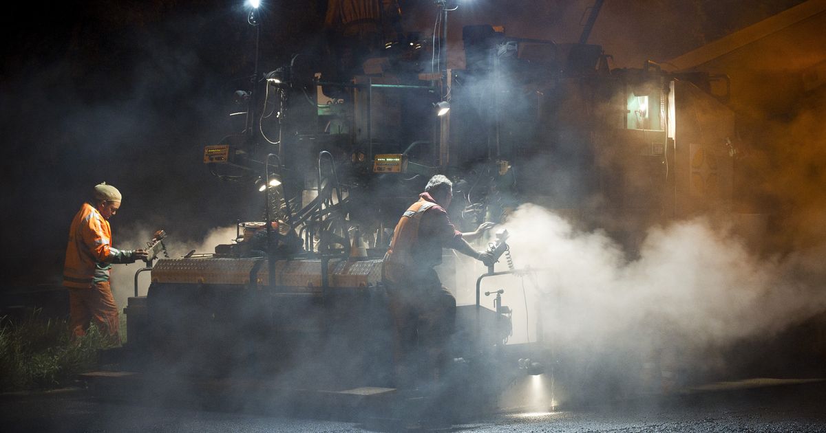 Regen gooit planning in soep: afsluitingen provinciale weg gaan niet door - Omroep West