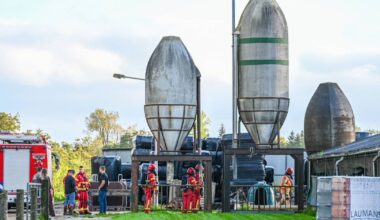 112-nieuws: Overleden persoon gevonden bij Zuurdijk • Vier aanhoudingen voor online drugshandel - RTV Noord