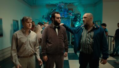 Ga 'Straf' direct kijken: "Dubbel van het lachen" en "Hilarische film" - FilmTotaal