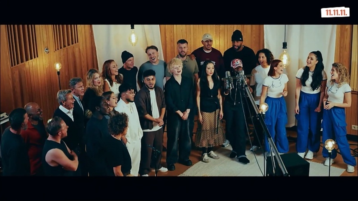 Bekende Vlamingen zingen ‘Alle kleuren’ opnieuw in voor 11.11.11: “Een brave tekst? Ja, maar hij klopt wel”