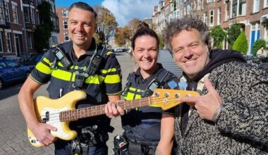 Na dertien jaar is gestolen gitaar van bassist Severijns weer terecht: 'echt filmscenario'