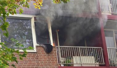 Meerdere bewoners naar ziekenhuis door brand woonzorgcentrum - Omroep West
