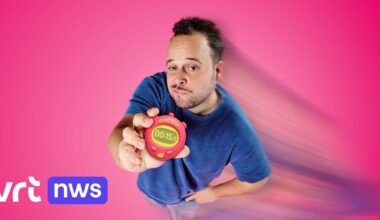 Hoe maak je een week lang radio zonder tijd? MNM-dj Sander zoekt het uit, dit keer vanop Martelarenplein in Leuven