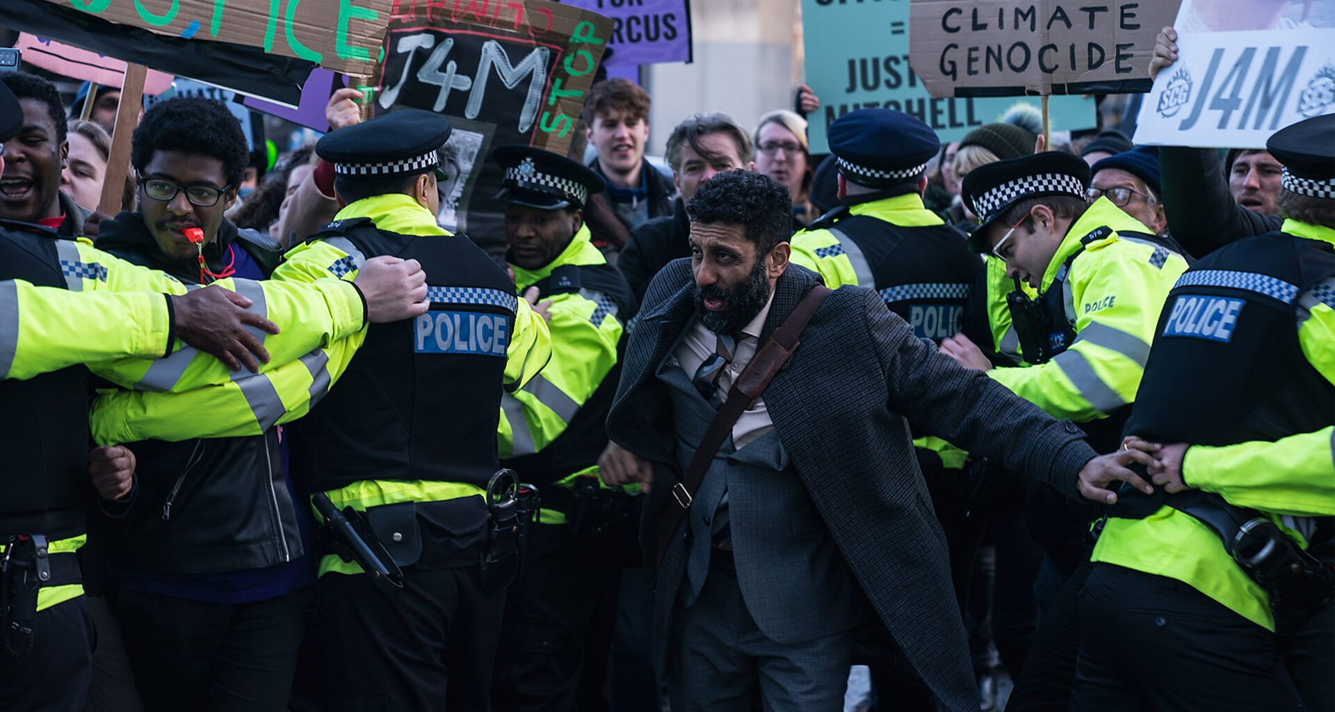 Showtrial S02: uitgekauwde wendingen - VARAgids