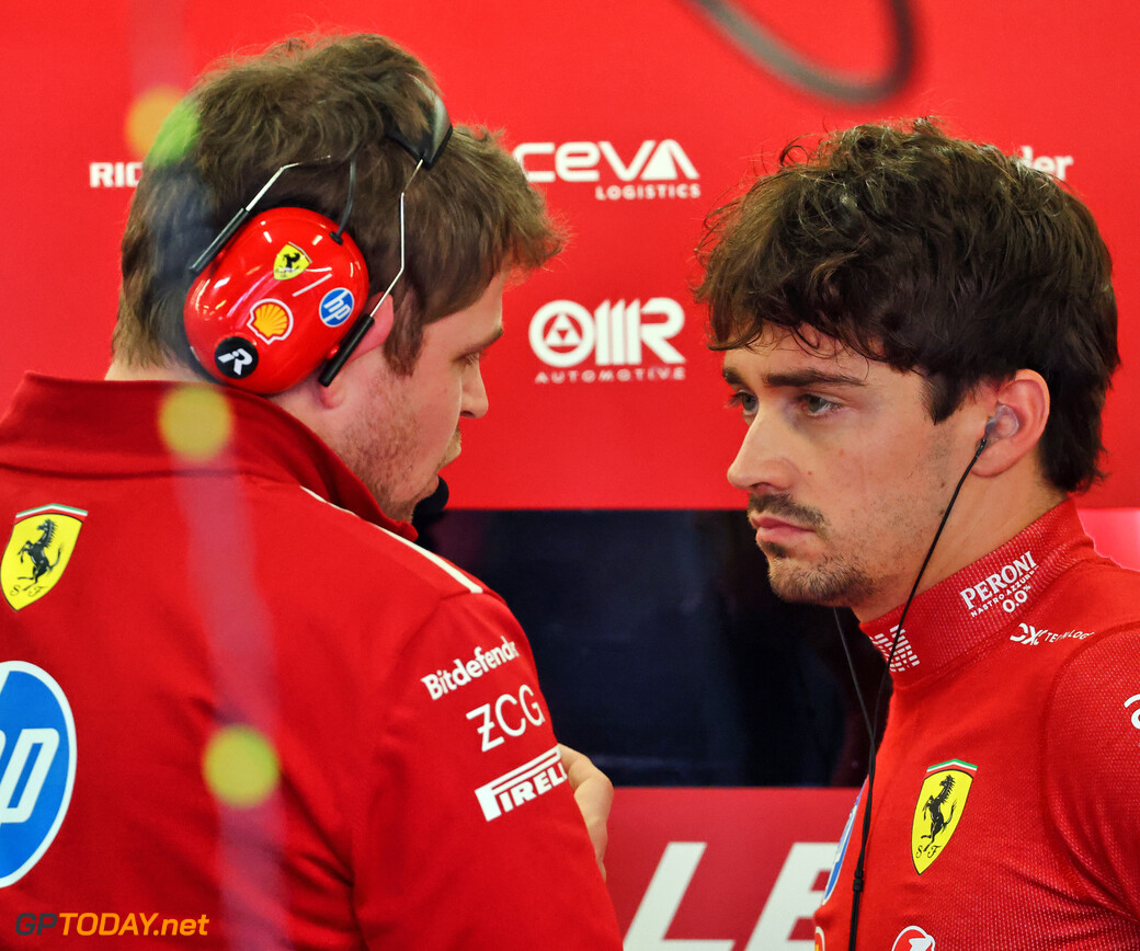 'Bom barst bij Ferrari: Leclerc maakt werk van vertrek, Vasseur maakt ruzie'