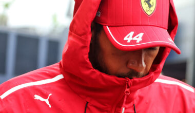 Johnny Herbert beschuldigt Hamilton van valsspelen: "Hij kreeg zijn verdiende loon"