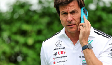 Wolff praat zijn mond voorbij over Mercedes-toekomst Russell