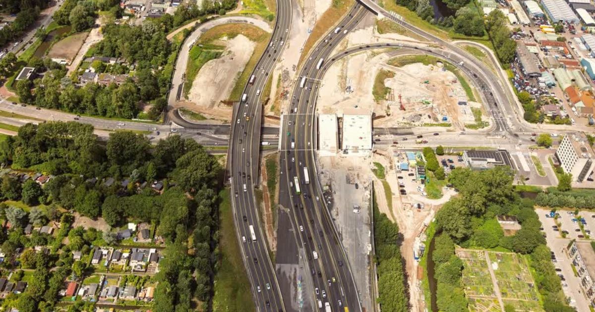 Let op: Rijkswaterstaat waarschuwt opnieuw voor lange files door werkzaamheden rond Rotterdam - Rijnmond