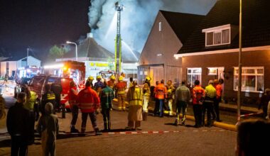 Mensen in shock na grote brand partycentrum: 'Tranen in je ogen' - Rijnmond
