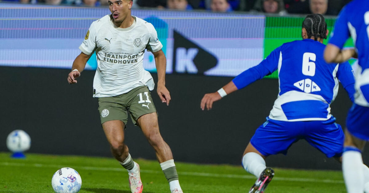 Couhaib Driouech lachend over PSV'er: "Hij mag vaker rust…
