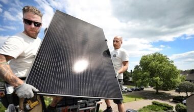 Bij deze leveranciers moeten zonnepaneeleigenaren straks betalen voor teruglevering