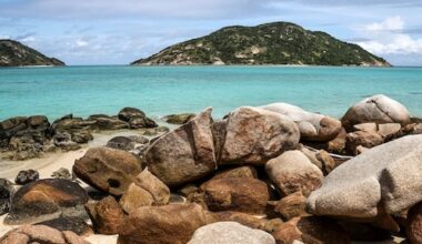 Vrouw (80) die door cruiseschip werd achtergelaten dood teruggevonden op eiland