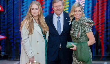 Feestelijke afsluiting voor 750 jaar Amsterdam met koningspaar en prinses Amalia