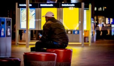 Geen treinen en amper bussen tussen Den Bosch en Utrecht: 'Stel je reis uit'