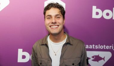 Frans Bauer jr. maakt nieuwe relatie wereldkundig tijdens familiediner: 'Tafel wordt steeds groter'