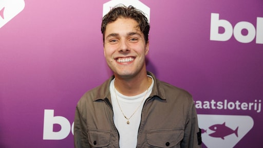 Frans Bauer jr. maakt nieuwe relatie wereldkundig tijdens familiediner: 'Tafel wordt steeds groter'