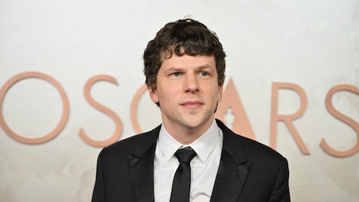 Acteur Jesse Eisenberg doneert nier aan vreemde: 'No-brainer'