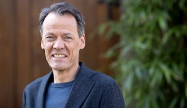 Deze bekende namen duiken op in laatste seizoen Adieu God?