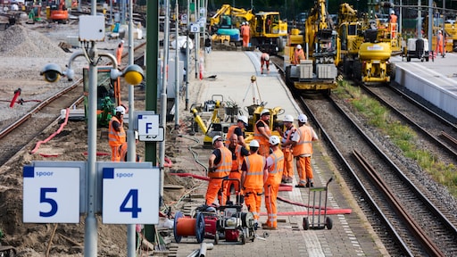 zeker 600 miljoen nodig voor verouderd Nederlands spoor