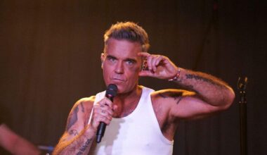 Robbie Williams.