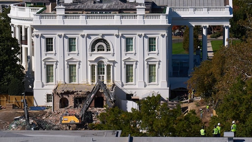 Foto's tonen dat oostvleugel Witte Huis na drie dagen volledig gesloopt is