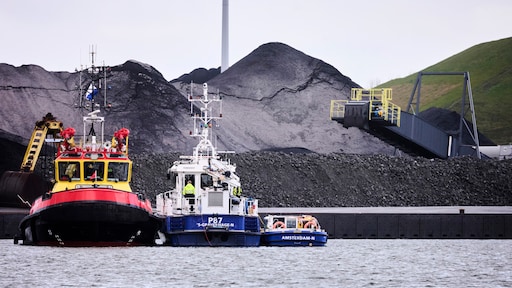 Lichaam gevonden bij gezonken boot aanvaring Amsterdam