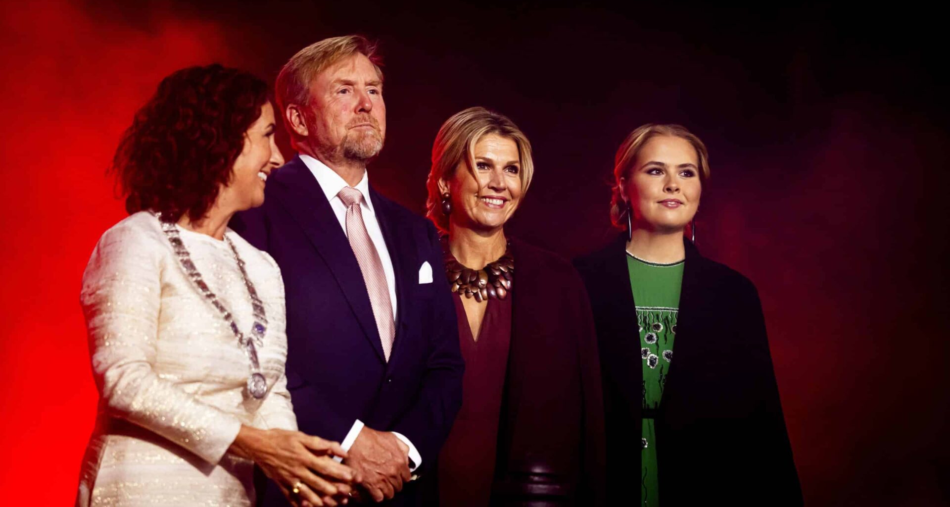 Koningspaar en Amalia vieren Amsterdams jubileum in stijl