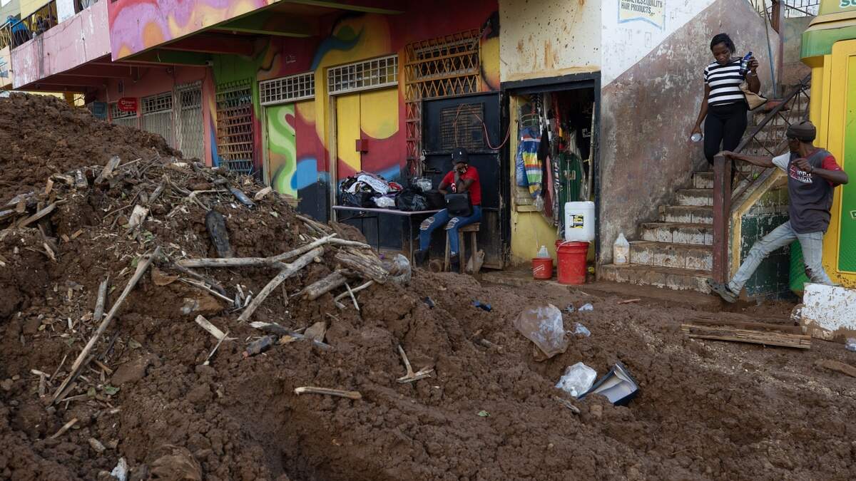 De ravage na orkaan Melissa op Jamaica is gigantisch. Er zijn al 19 doden gevallen.