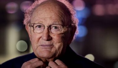 Joop van den Ende weer op de bres voor publieke omroep