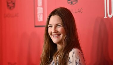 Actrice Drew Barrymore wint Emmy Award voor haar talkshow