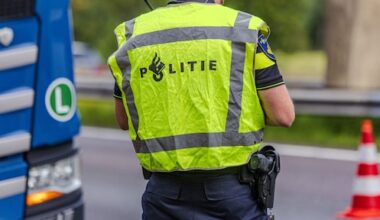14 maanden cel voor 'wildwest' op A12, mishandeling agent en vernieling woonboot