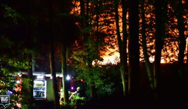 Leegstaand pand aan Stienestraat in lichterlaaie