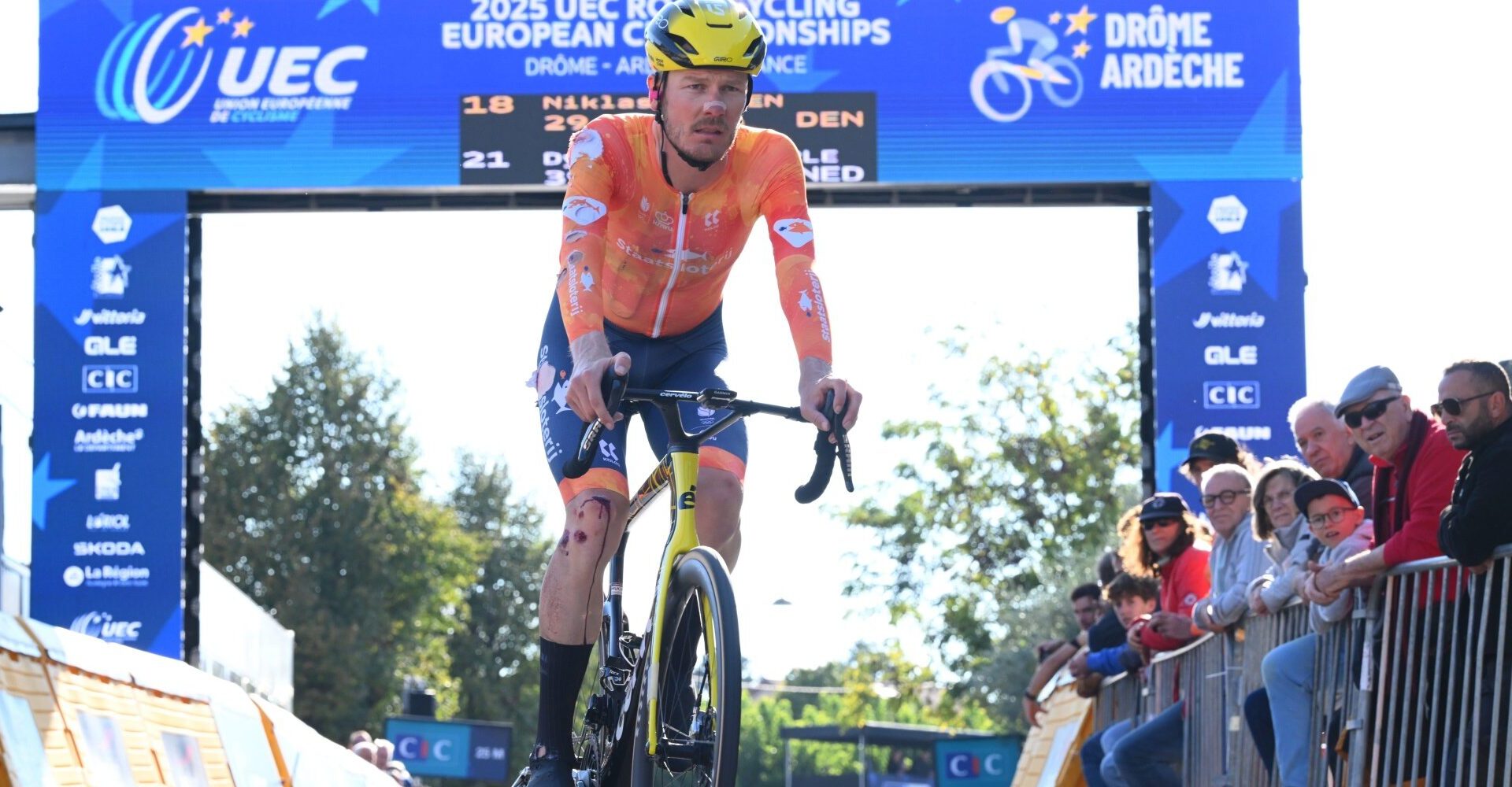 Dylan van Baarle niet van start in mannen wegwedstrijd