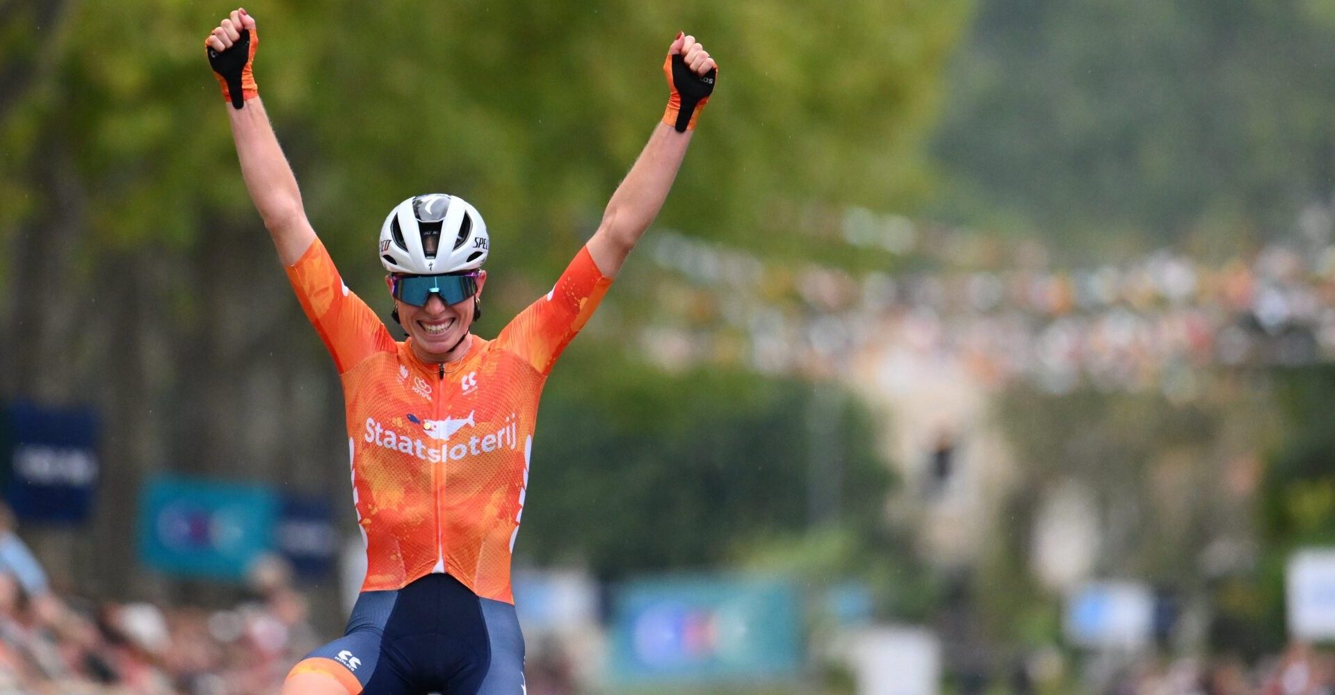 Demi Vollering wint EK 2025 solo, Van der Breggen derde