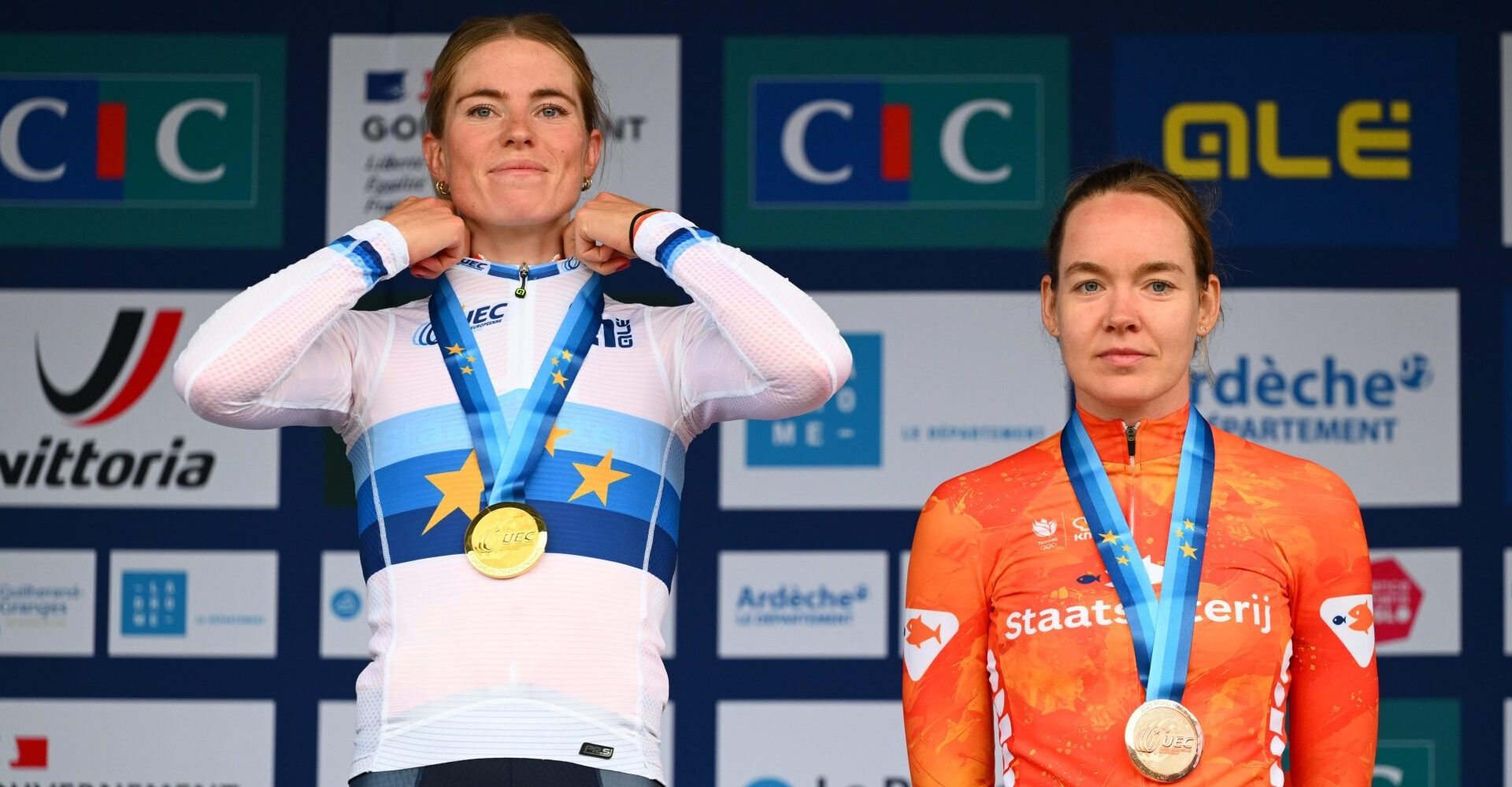 Van der Breggen pakt brons, Vollering goud