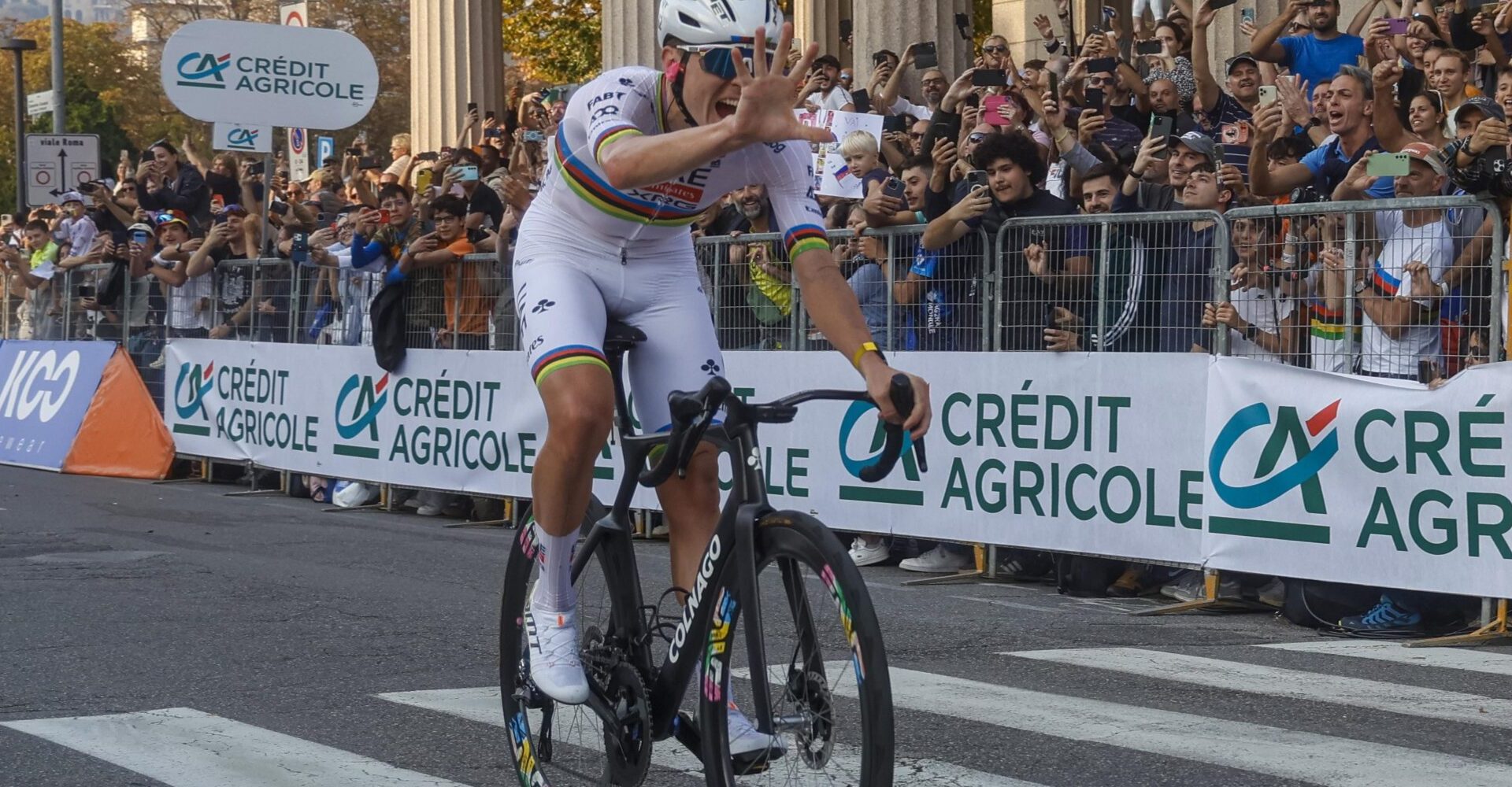 Tadej Pogacar breekt records in Ronde van Lombardije