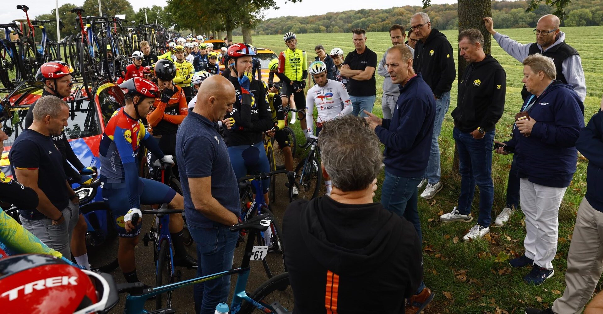 NIBC Tour of Holland stopt door veiligheidsproblemen met politie