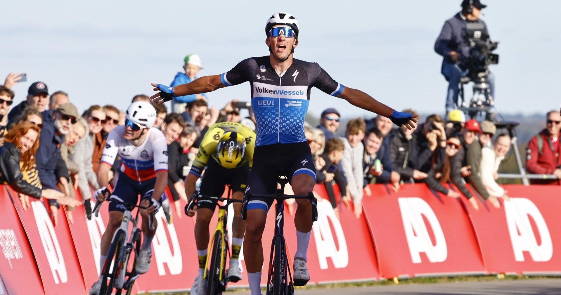 Timo de Jong hoopt op stap omhoog na sensationele zege op VAM-berg - WielerFlits