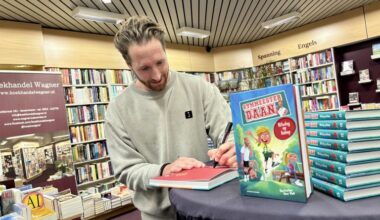[AUDIO] Gymmeester Daan bij Boekhandel Wagner in Sassenheim voor nieuwe boek Ritchy op kamp