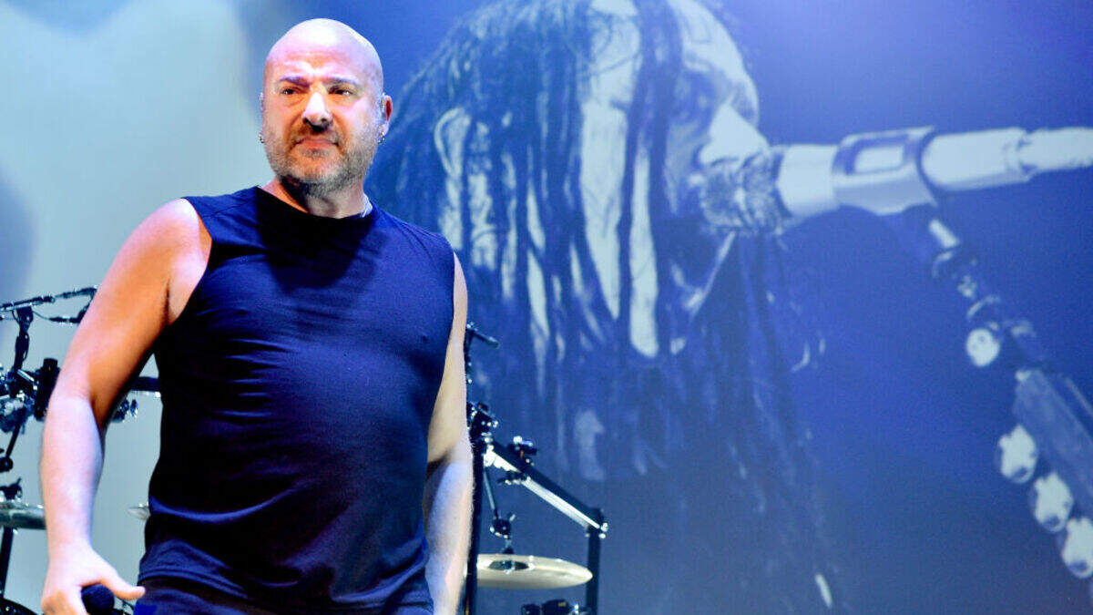 Burgemeester van Vorst (PS) verbiedt concert metalband Disturbed uit vrees voor gewelddadig protest