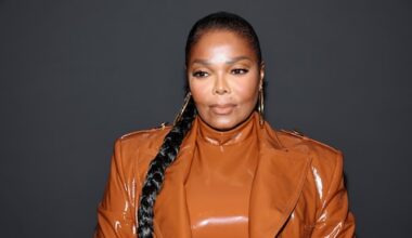 Janet Jackson geëerd met Icon Award tijdens Dancers Against Cancer Gala