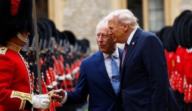 Museumdirecteur ontslagen die niet wilde dat Trump 'Nederlands' zwaard weggaf