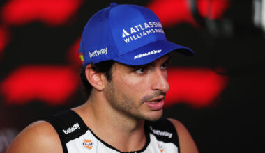 Sainz bekritiseert F1-uitzending: ‘Tonen beroemdheden te veel'