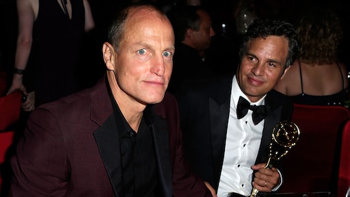 Mark Ruffalo haalde Woody Harrelson uit een bargevecht: 'Trok hem eruit'
